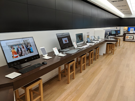 Electronics Store «Microsoft Store - The Westchester», reviews and photos, 125 Westchester Ave, White Plains, NY 10601, USA
