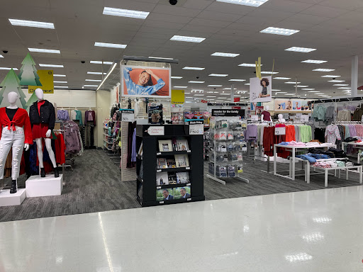 Department Store «Target», reviews and photos, 1922 E Main St, Torrington, CT 06790, USA