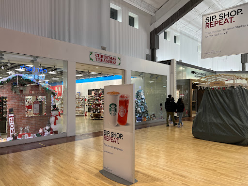 Toy Store «Disney Store», reviews and photos, 6170 Grand Ave, Gurnee, IL 60031, USA