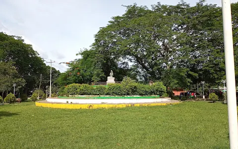 Parque Monumento a La Madre image