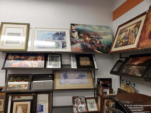 Thrift Store «Fountain Hills Goodwill Retail Store & Donation Center», reviews and photos, 13757 N Fountain Hills Blvd, Fountain Hills, AZ 85268, USA