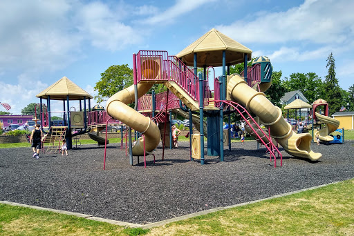 Park «Walter & Mary Burke Park», reviews and photos, 36300 Front St, New Baltimore, MI 48047, USA