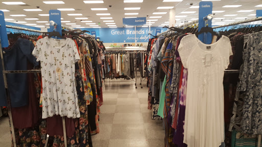 Clothing Store «Ross Dress for Less», reviews and photos, 21605 Village Lakes Shopping Center Dr, Land O Lakes, FL 34639, USA