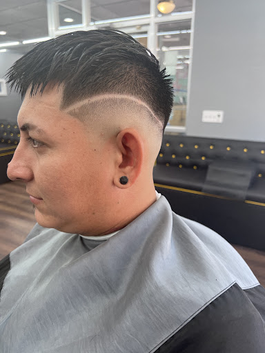 Barber Shop «Los Compadres Barber Shop», reviews and photos, 314 Moody St, Waltham, MA 02452, USA
