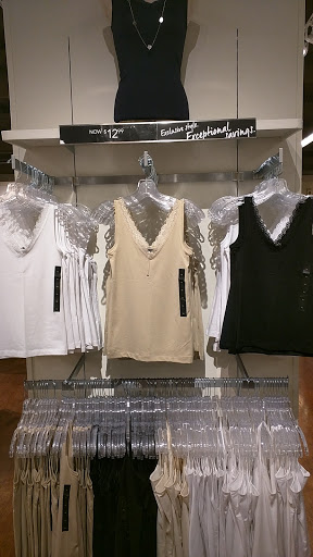 Clothing Store «Banana Republic», reviews and photos, 454 Evergreen Ct, Central Valley, NY 10917, USA