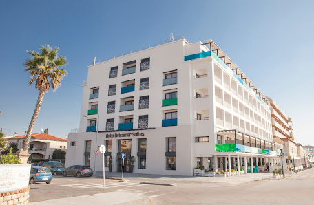 Hotel Brisamar Suites Avinguda de la Generalitat, 2, 43880 Coma-ruga, Tarragona, España