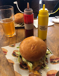 Plats et boissons du Restaurant de hamburgers Ramey's Burger à Paris - n°3