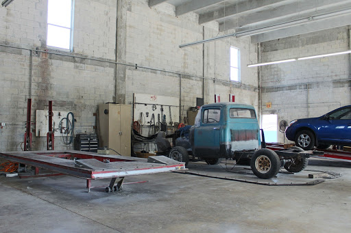 Auto Body Shop «Perfection Paint & Body Shop», reviews and photos, 6900 Coral Way, Miami, FL 33155, USA