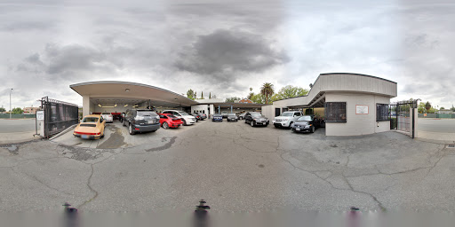 Auto Body Shop «Markham & Boling Body Shop», reviews and photos, 1133 E Walnut St, Pasadena, CA 91106, USA