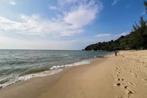 Pantai Pasir Panjang (Long Sand Beach) image