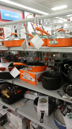 Clothing Store «Burlington Coat Factory», reviews and photos, 6350 Seven Corners Center, Falls Church, VA 22044, USA