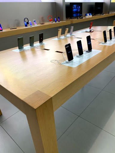 Computer Store «Apple Fashion Place», reviews and photos, 6191 State St, Murray, UT 84107, USA