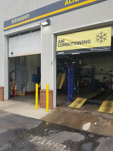 Auto Repair Shop «Meineke Car Care Center», reviews and photos, 303 W Pulaski Hwy, Elkton, MD 21921, USA