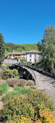 Auberge des deux ponts 15130 Saint Simon à Saint-Simon