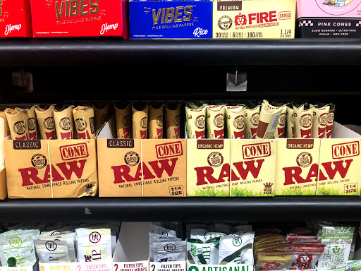 Tobacco Shop «Sky High Smoke Shop», reviews and photos, 19801 NW 27th Ave, Miami Gardens, FL 33056, USA