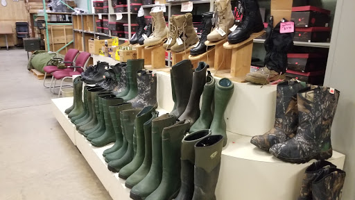 Army & Navy Surplus Shop «Hull Street Outlet Inc», reviews and photos, 3820 Jefferson Davis Hwy, Richmond, VA 23234, USA