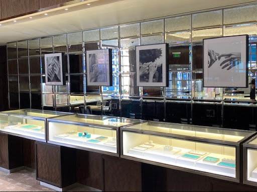 Jewelry Store «Tiffany & Co.», reviews and photos, 301 Nichols Rd, Kansas City, MO 64112, USA