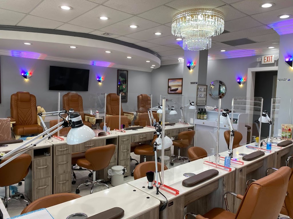 Luna Nails and Spa 70053