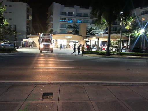 Convenience Store «7-Eleven», reviews and photos, 6348 Collins Ave, Miami Beach, FL 33141, USA