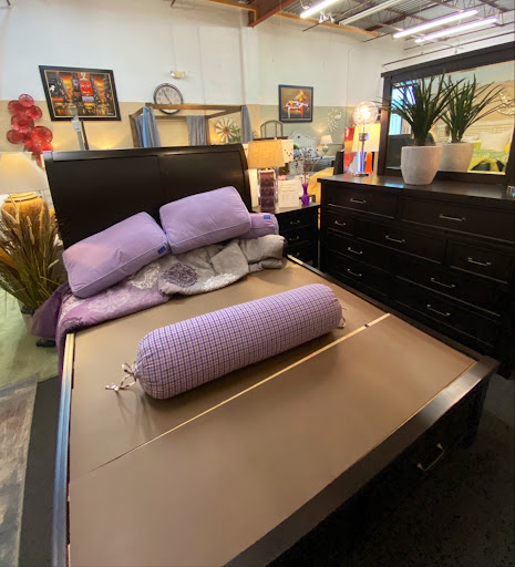 Furniture Store «Showman Furniture», reviews and photos, 2431 Crofton Ln, Crofton, MD 21114, USA