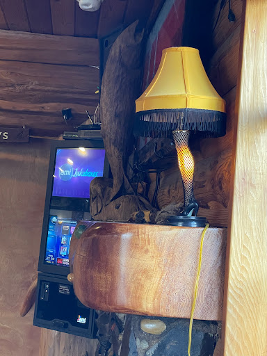 Bar & Grill «Snug Harbor Bar and Grill», reviews and photos, 5001 SW Hwy 101, Lincoln City, OR 97367, USA