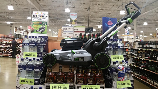 State Liquor Store «NH Liquor & Wine Outlet», reviews and photos, 294 Daniel Webster Hwy, Nashua, NH 03060, USA