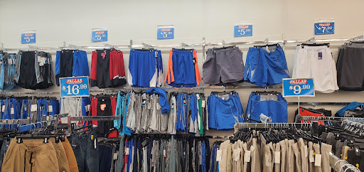 Discount Store «Fallas Paredes Discount Stores», reviews and photos, 26 E Baseline Rd #110, Phoenix, AZ 85040, USA