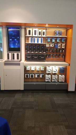 Cell Phone Store «AT&T», reviews and photos, 3243 Berlin Turnpike, Newington, CT 06111, USA