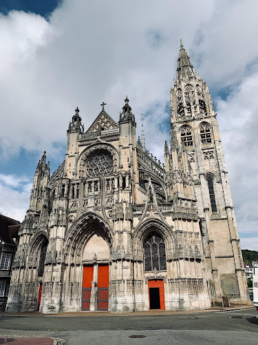 Église Notre-Dame de Caudebec-en-Caux à Rives-en-Seine