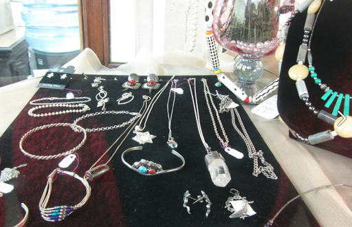 Thrift Store «Bon Marche Thrift Store», reviews and photos, 19405 Riverside Dr, Sonoma, CA 95476, USA