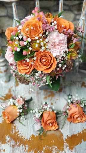 Florist «Carrolls Florist of Beverly», reviews and photos, 385 Cabot St, Beverly, MA 01915, USA