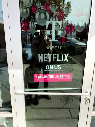 Cell Phone Store «T-Mobile», reviews and photos, 41093 Fremont Blvd #104, Fremont, CA 94538, USA