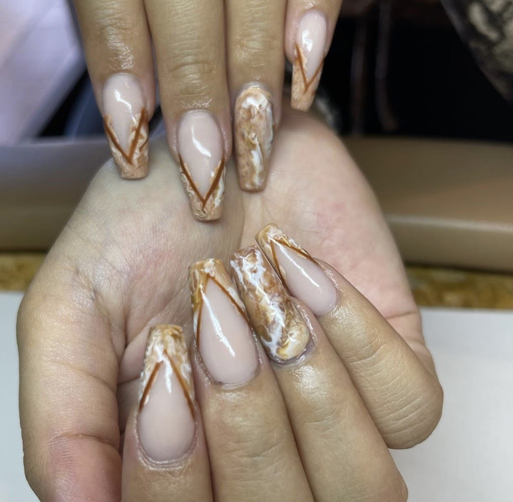 Simply Lavish Salon and Spa 96782