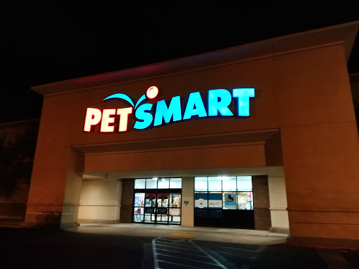Pet Supply Store «PetSmart», reviews and photos, 3220 W Shaw Ave, Fresno, CA 93711, USA