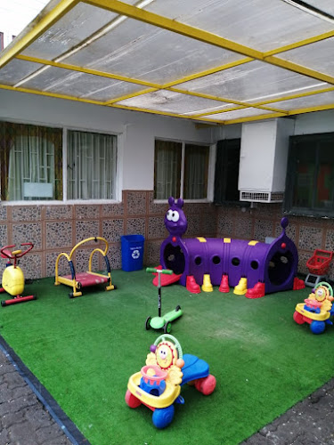 Sala Cuna y Jardín Infantil Montessori "AYUDAME A HACERLO SOLO"" - Concepción