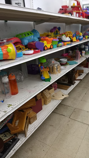 Thrift Store «Village Discount Outlet Store 12», reviews and photos, 4635 N Elston Ave, Chicago, IL 60630, USA