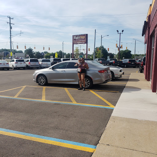Car Dealer «RightWay Auto Sales», reviews and photos, 34966 S Gratiot Ave, Charter Twp of Clinton, MI 48035, USA