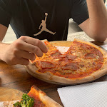 Photo n°1 de l'avis de Sebastian.� fait le 12/06/2022 à 10:29 sur le  Oregano Pizza Imbiss à Berlin
