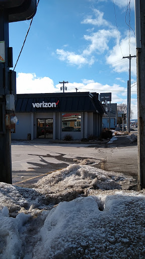 Cell Phone Store «Verizon», reviews and photos, 235 W State St, Herkimer, NY 13350, USA