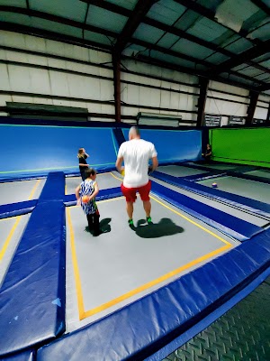 Stratosphere Trampoline Space by CGU - photo 53