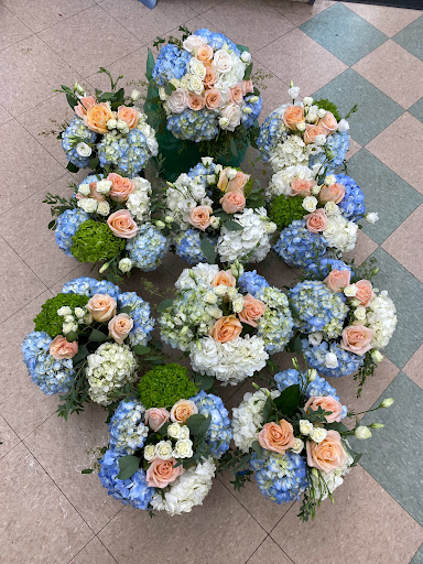 Florist «Morton Grove Florist», reviews and photos, 5741 Dempster St, Morton Grove, IL 60053, USA