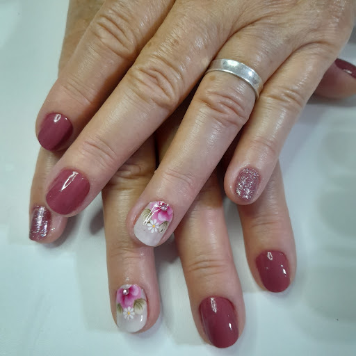 Logo da empresa - NR Studio Manicure