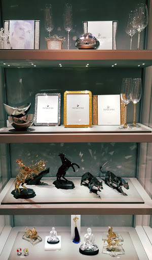 Jewelry Store «Swarovski», reviews and photos, 1100 S Hayes St, Arlington, VA 22202, USA
