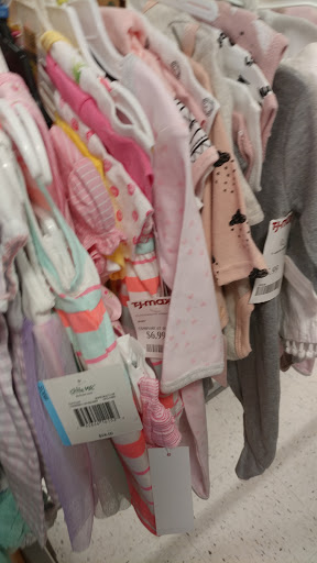 Department Store «T.J. Maxx», reviews and photos, 20 Chapel View Blvd, Cranston, RI 02920, USA