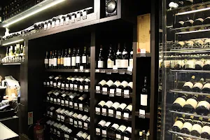 St Swithins Wine Shippers image