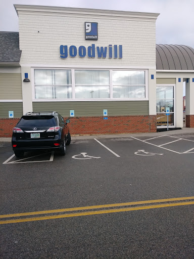 Thrift Store «Goodwill Store & Donation Center», reviews and photos, 720 Lafayette Rd, Portsmouth, NH 03801, USA