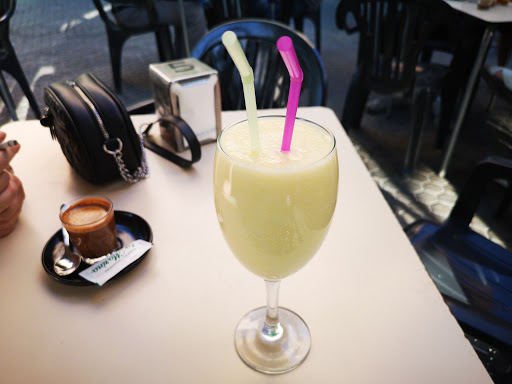 Información y opiniones sobre La Marina Cafetería – Heladería de Sevilla