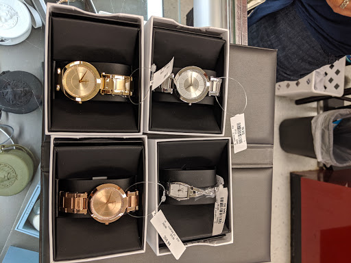 Shopping Mall «Canyon Place Shopping Center», reviews and photos, 3805 SW 117th Ave, Beaverton, OR 97005, USA