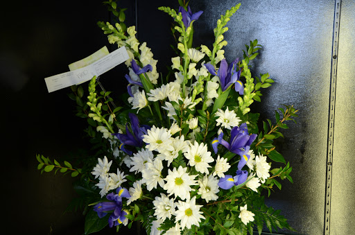 Florist «A Touch Of Elegance Florist», reviews and photos, 12123 Shelbyville Rd, Louisville, KY 40243, USA