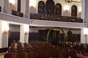 Neve Shalom Synagogue image